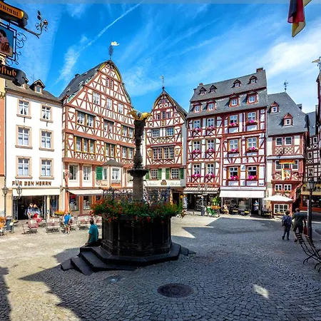 Fachwerkperle Am Historischen Marktplatz Daire Bernkastel-Kues