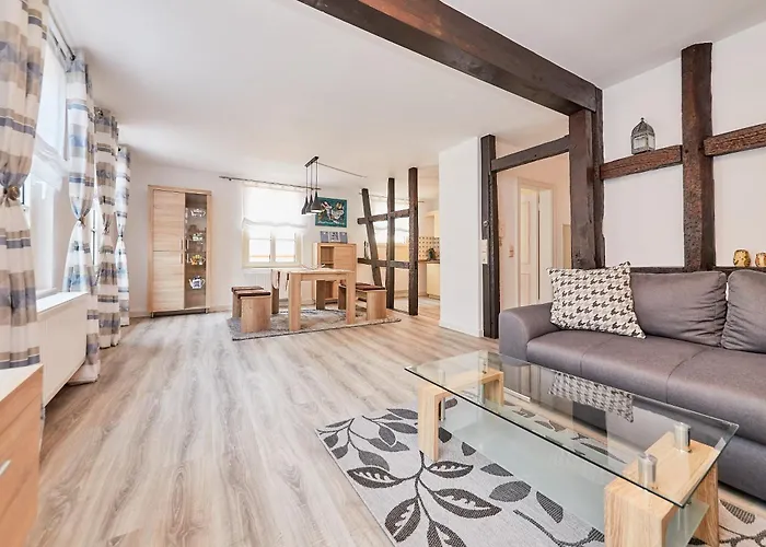 Fachwerkperle Am Historischen Marktplatz アパート ベルンカステル・クース